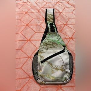 Large Green & Gold Sling Bag ✨NWOT✨